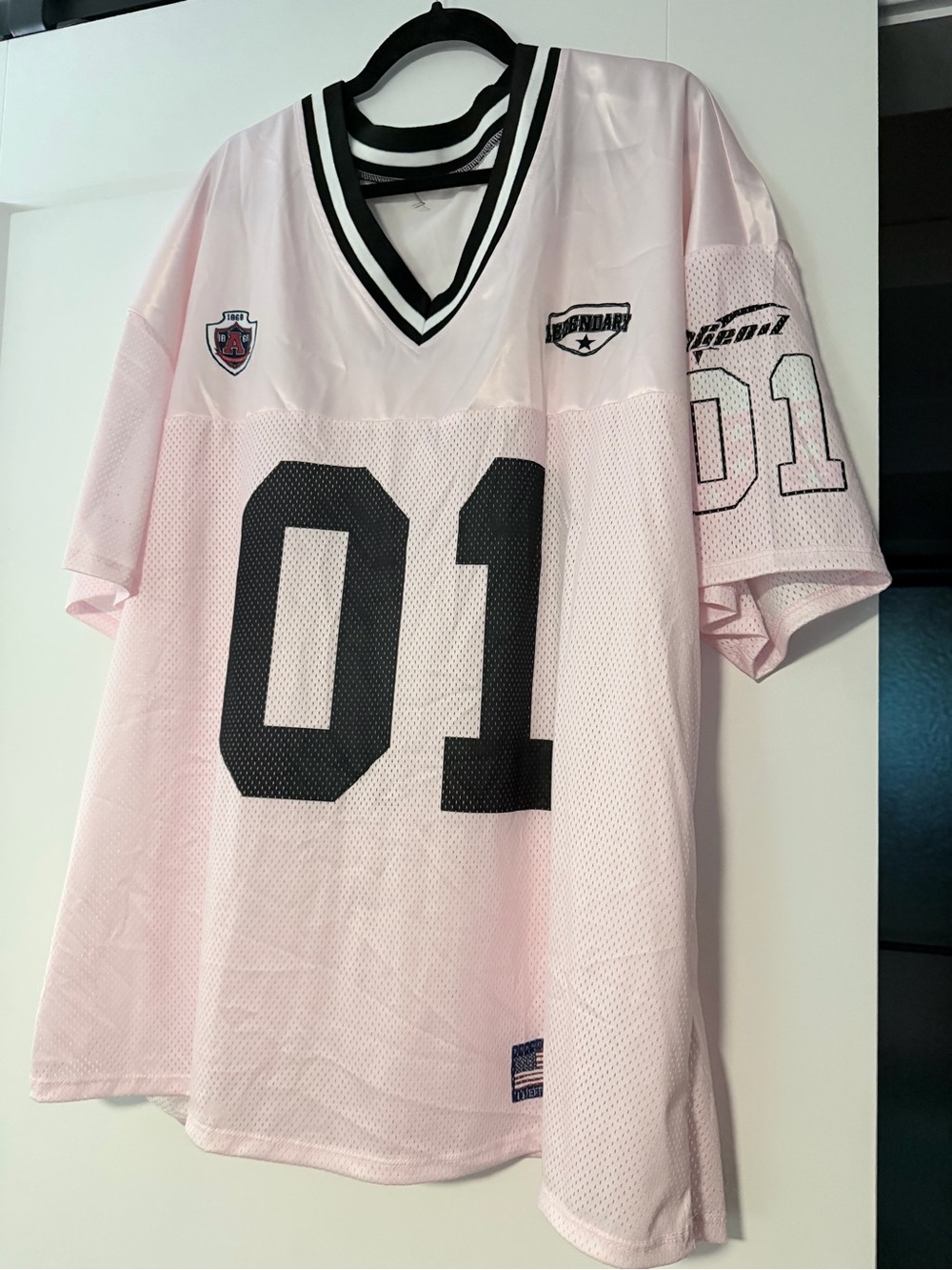 Light Pink Mesh Sports Jersey with Bold '01' - Picture 1 of 2